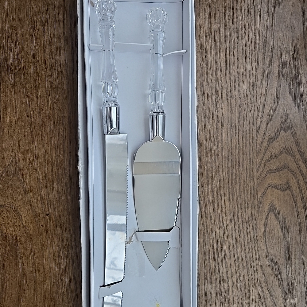 Silver Cake Knife and Server Set with Clear Handles